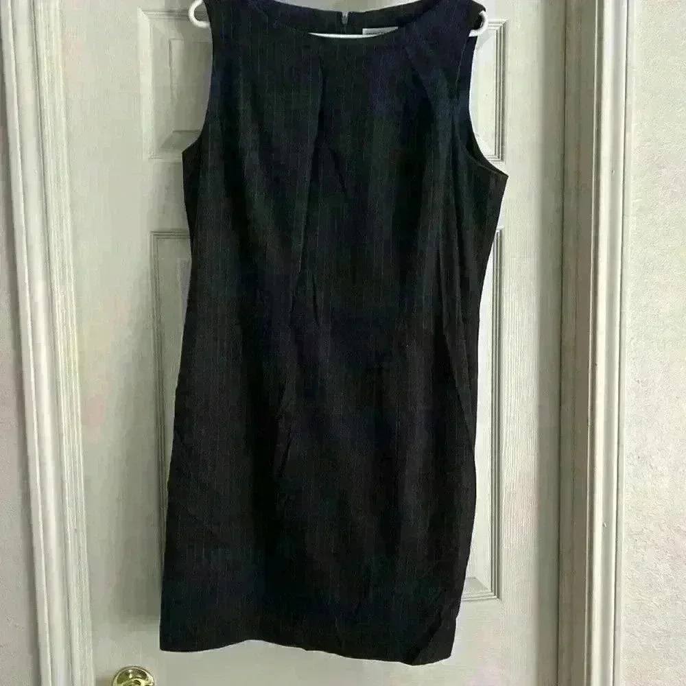 Apostrophe dress